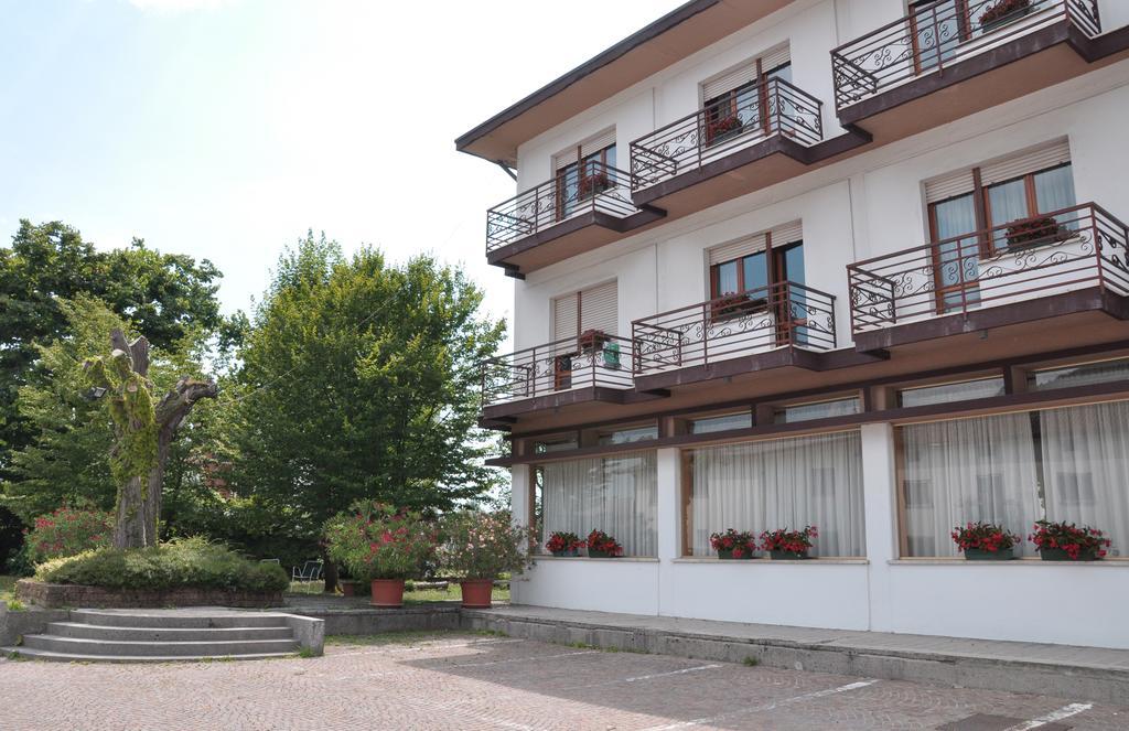 Albergo Ristorante Cima I Pra' Ponte nellʼAlpi Exterior foto